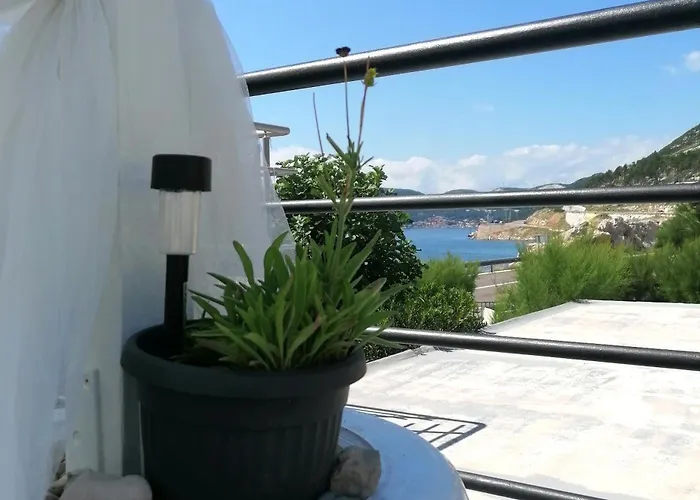 By The Sea Bakarac, Kraljevica - 21710 アパート *